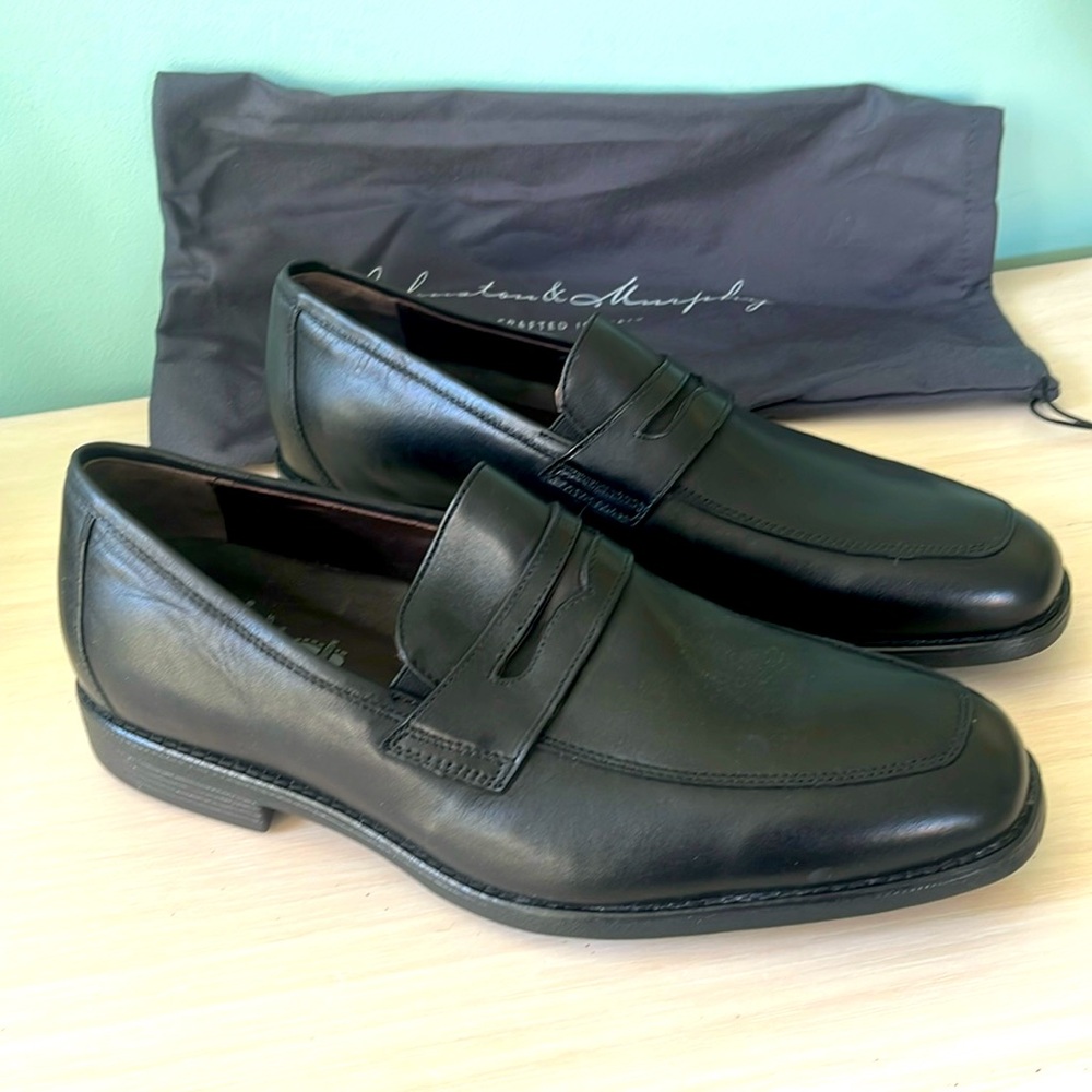 Men's shoes, Sz 11, Johnston & Murphy, Black. Slip on loafer style.